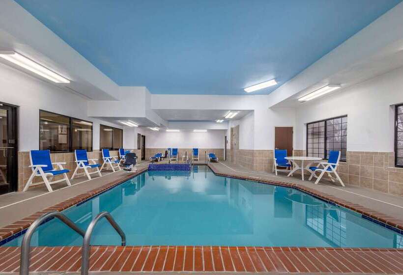 호텔 Baymont By Wyndham Pratt