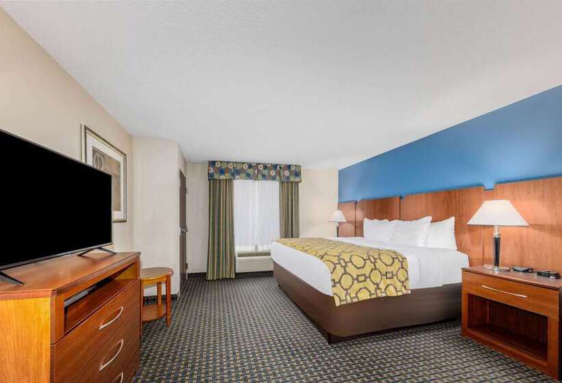 ホテル Baymont By Wyndham Pratt