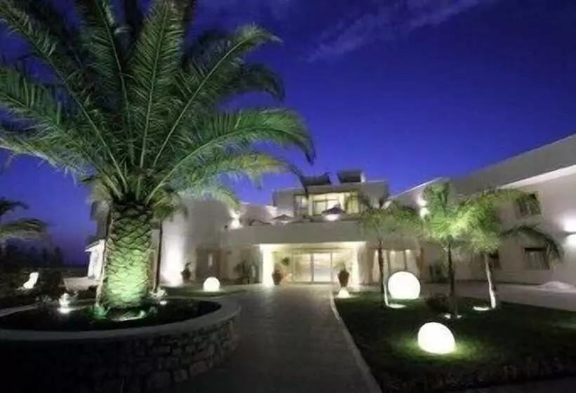 Отель Bouganville Palace