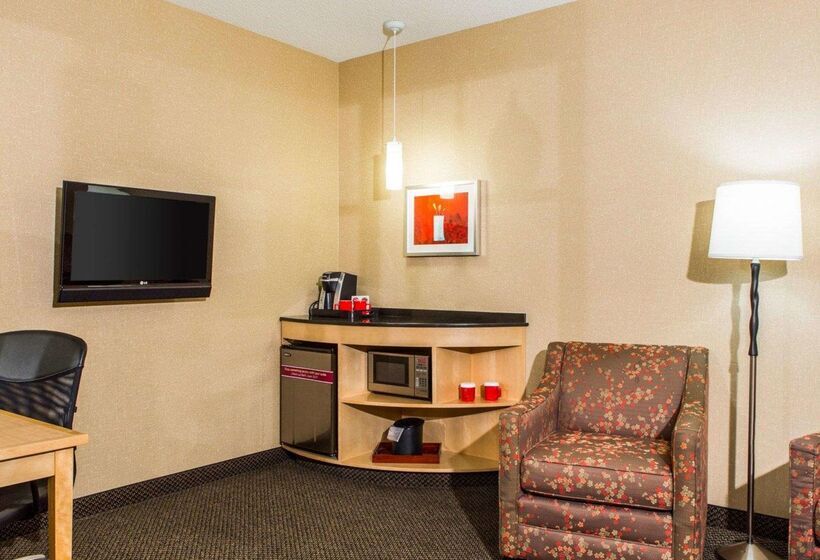 Cambria Hotel Traverse City