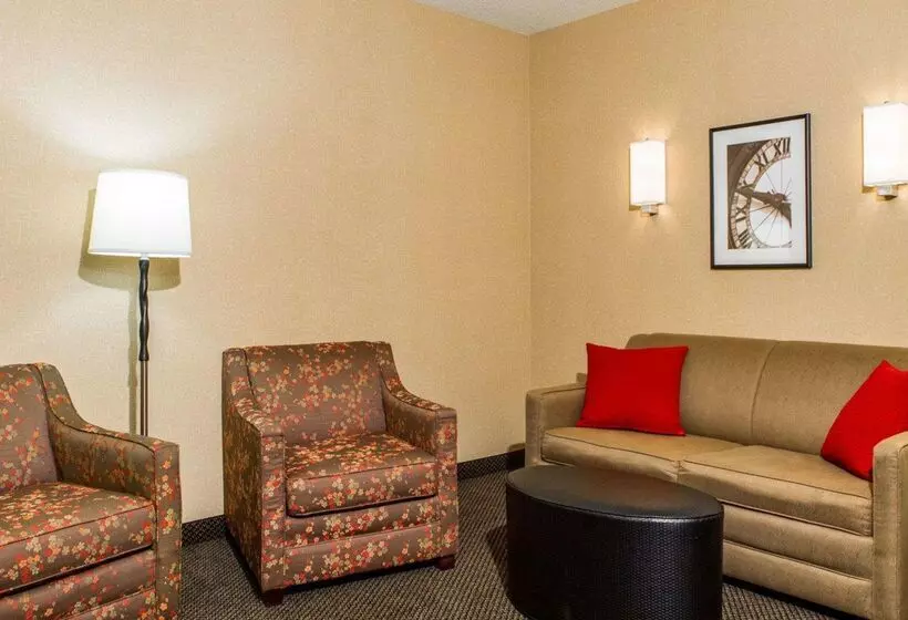 Cambria Hotel Traverse City