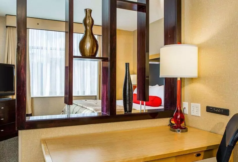 Cambria Hotel Traverse City