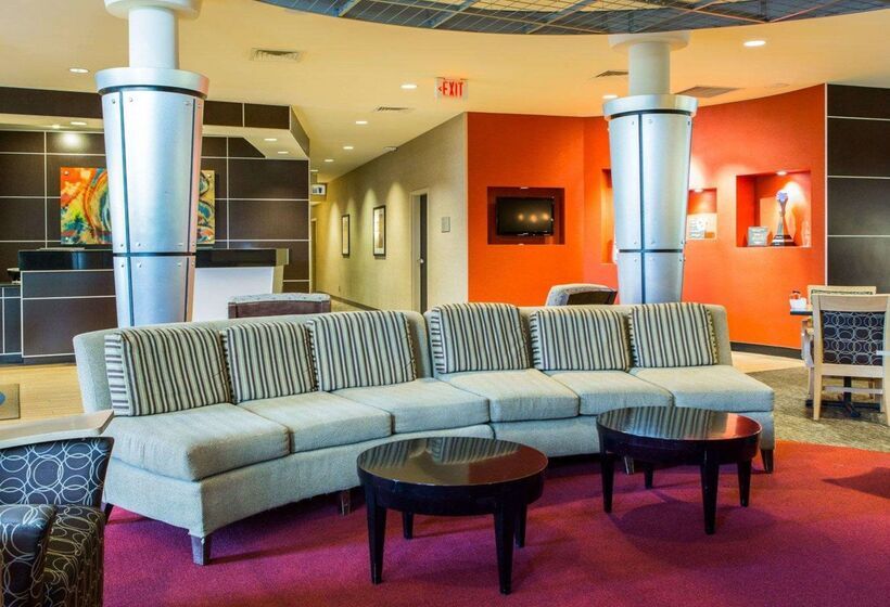 Cambria Hotel Traverse City