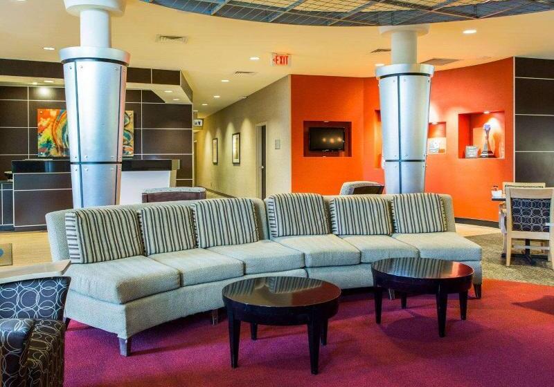 Cambria Hotel Traverse City