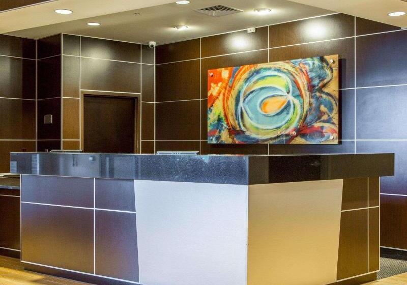 Cambria Hotel Traverse City