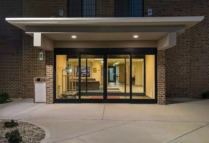 هتل Candlewood Suites Bloomington, An Ihg