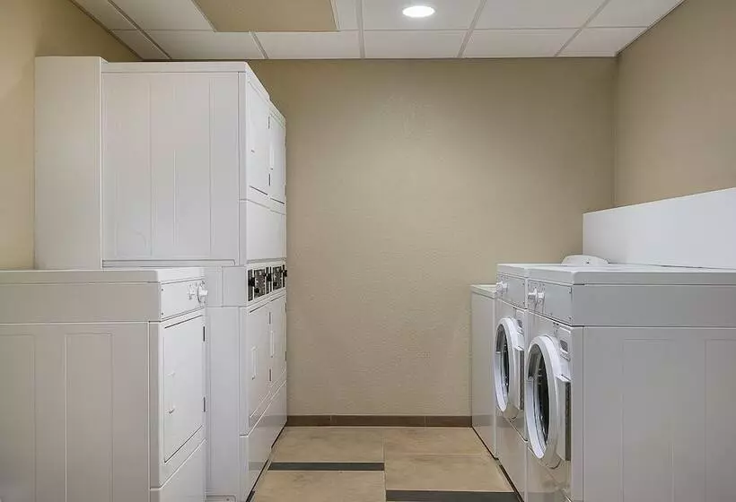 هتل Candlewood Suites Bloomington, An Ihg