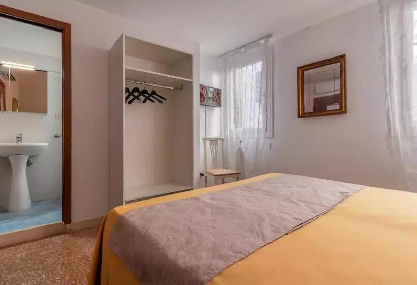 هتل Casa Boccassini