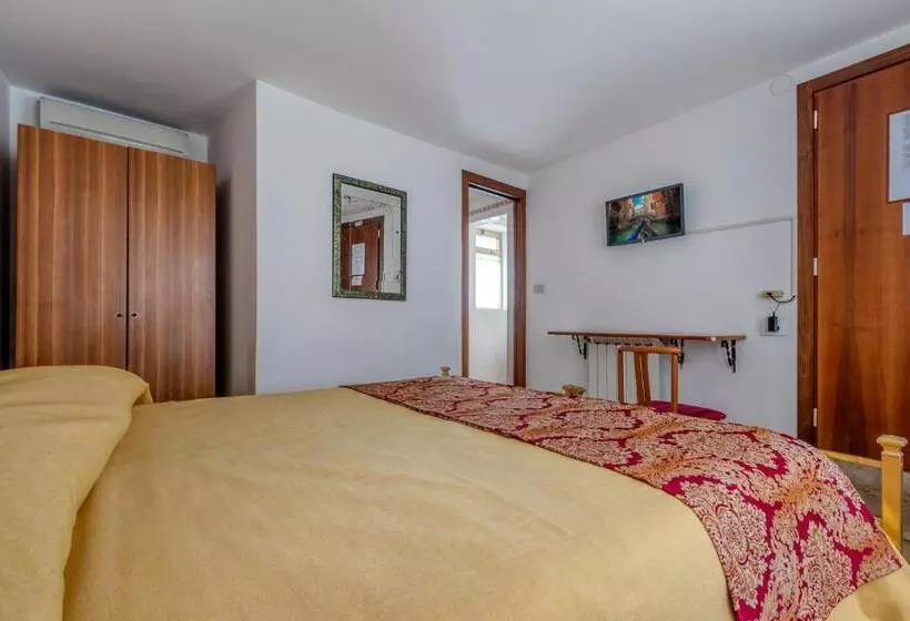 هتل Casa Boccassini