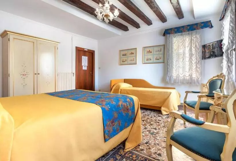 هتل Casa Boccassini