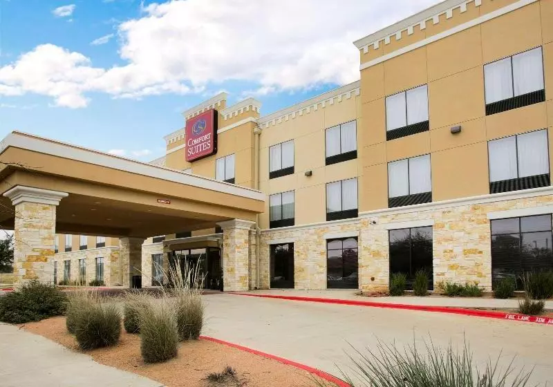 Отель Comfort Suites Pflugerville Austin North
