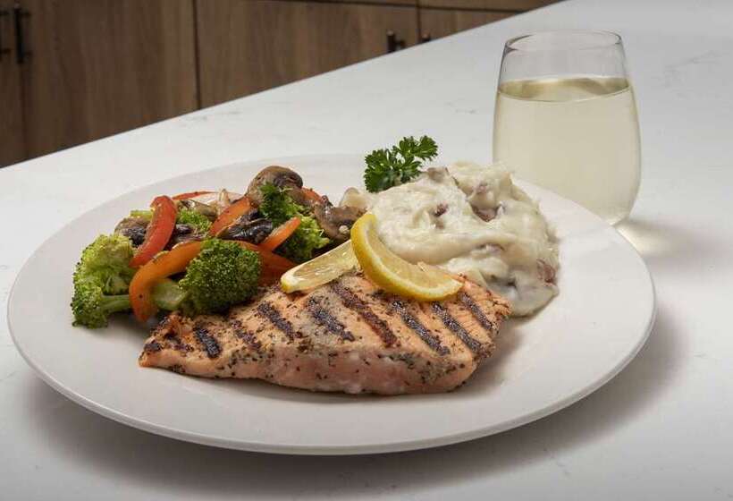 هتل Doubletree By Hilton Chattanooga Hamilton Place