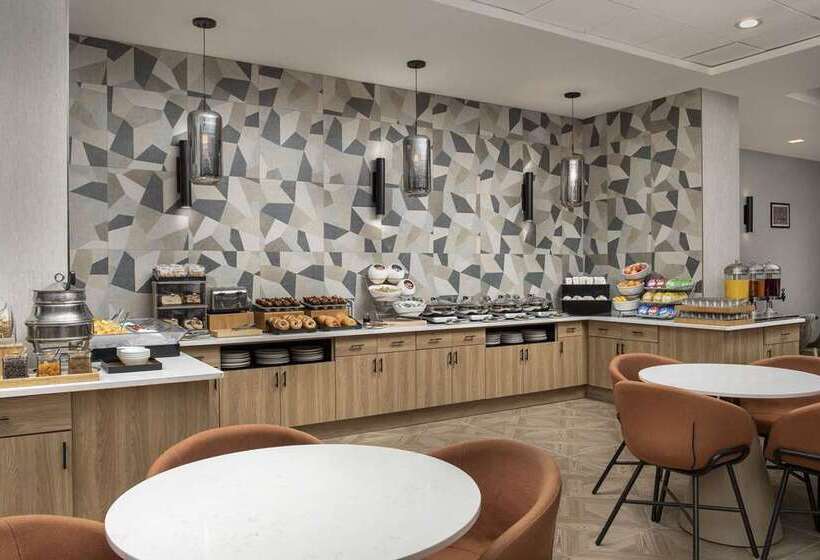 هتل Doubletree By Hilton Chattanooga Hamilton Place