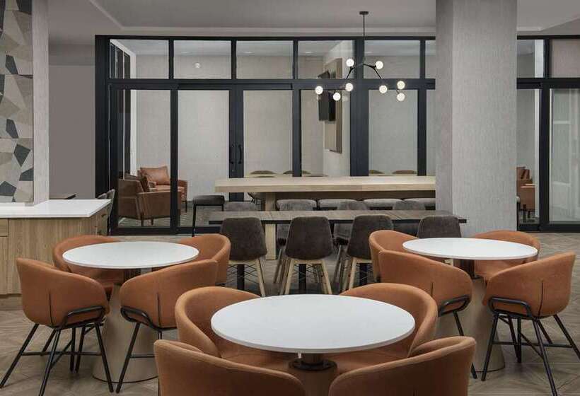 هتل Doubletree By Hilton Chattanooga Hamilton Place