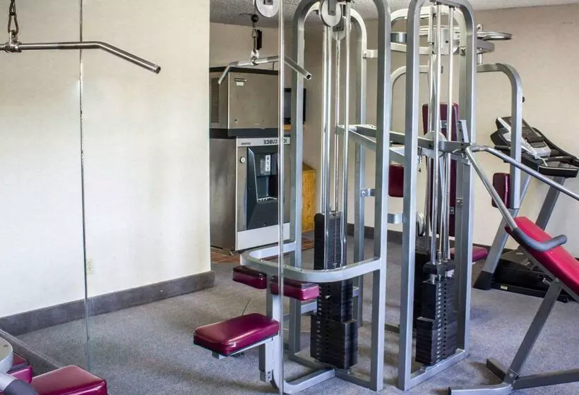 ホテル Econo Lodge Inn & Suites Colonie Center Mall