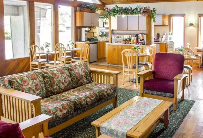ホテル Econo Lodge Inn & Suites Colonie Center Mall