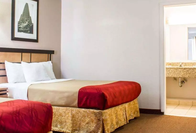 ホテル Econo Lodge Inn & Suites Colonie Center Mall
