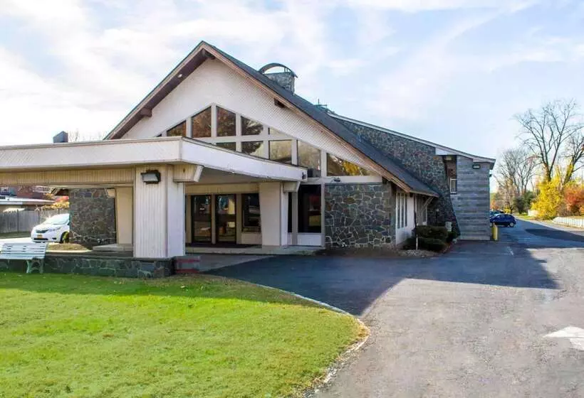 ホテル Econo Lodge Inn & Suites Colonie Center Mall