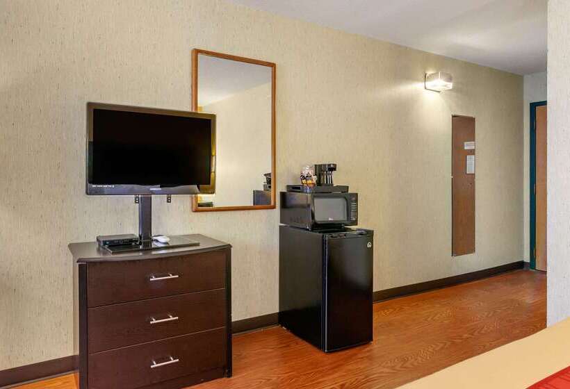 호텔 Econo Lodge Wausau   Rothschild