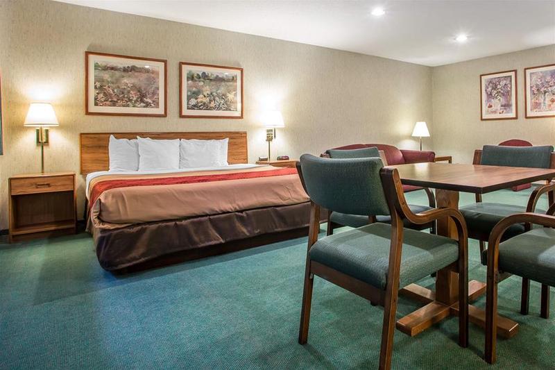 호텔 Econo Lodge Wausau   Rothschild