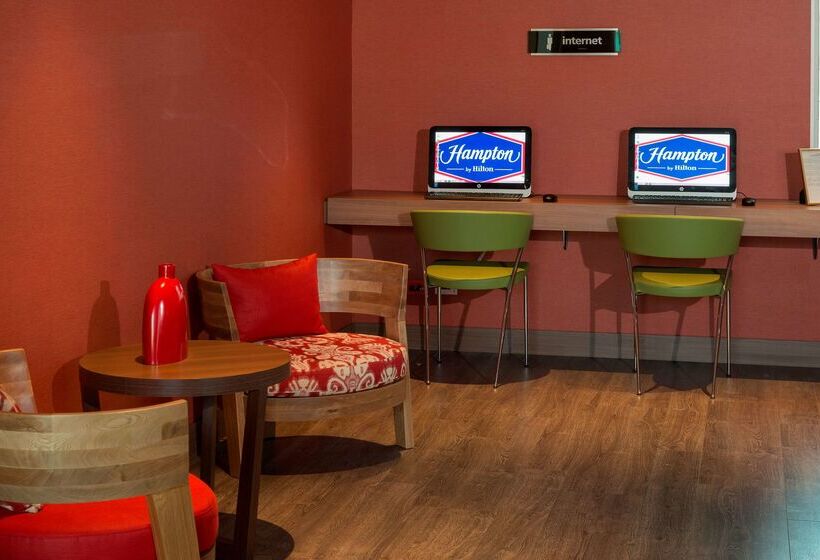 בית מלון כפרי Hampton By Hilton Cali, Colombia