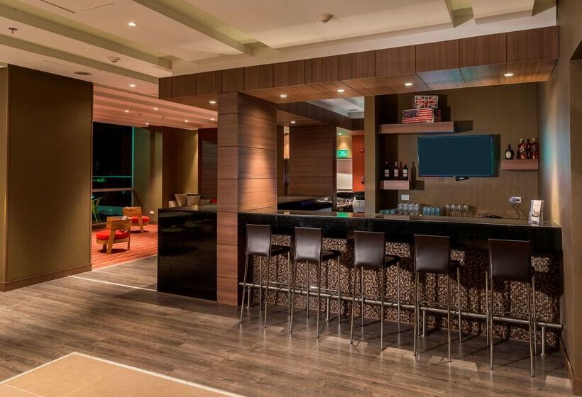 בית מלון כפרי Hampton By Hilton Cali, Colombia