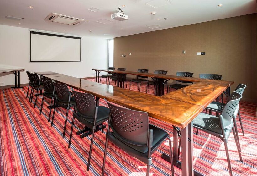 בית מלון כפרי Hampton By Hilton Cali, Colombia