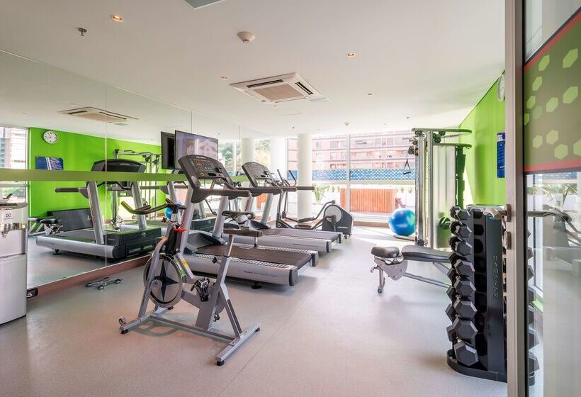 בית מלון כפרי Hampton By Hilton Cali, Colombia