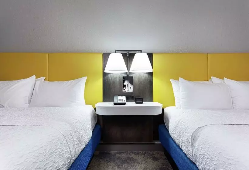 Отель Hampton Inn Amelia Island At Fernandina Beach