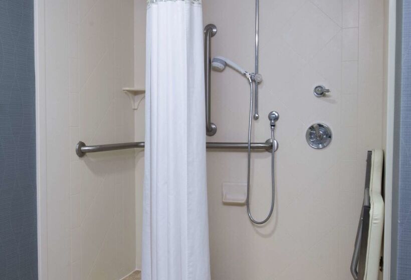 فندق Hampton Inn & Suites Vineland