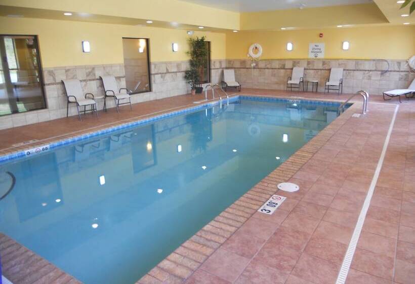 호텔 Holiday Inn Express Greensburg, An Ihg