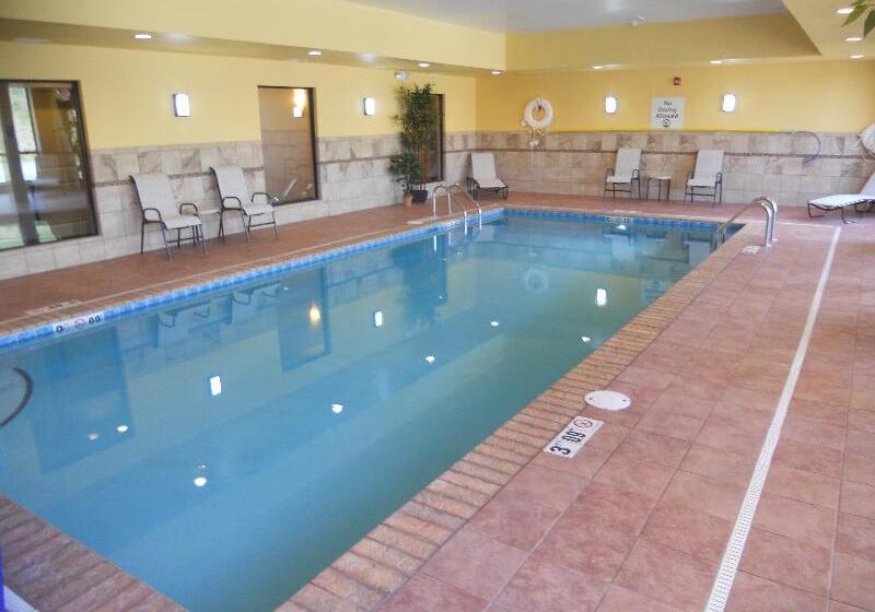 호텔 Holiday Inn Express Greensburg, An Ihg