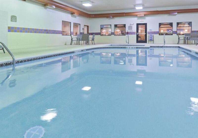 호텔 Holiday Inn Express Greensburg, An Ihg