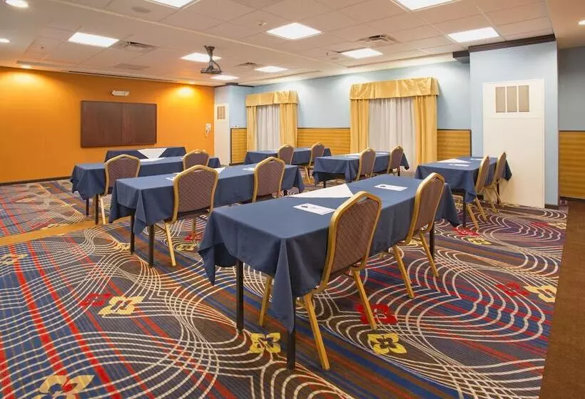 בית מלון כפרי Holiday Inn Express & Suites Denver North Thornton, An Ihg