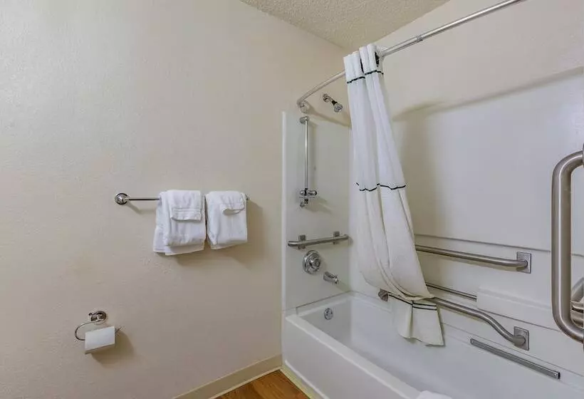 בית מלון כפרי Hometowne Studios By Red Roof Gainesville, Ga