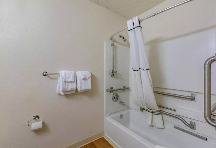 בית מלון כפרי Hometowne Studios By Red Roof Gainesville, Ga