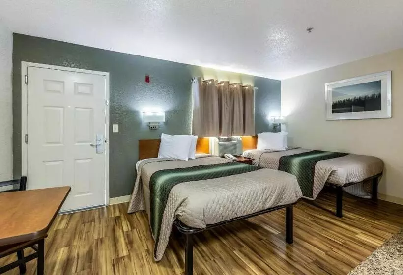 בית מלון כפרי Hometowne Studios By Red Roof Gainesville, Ga