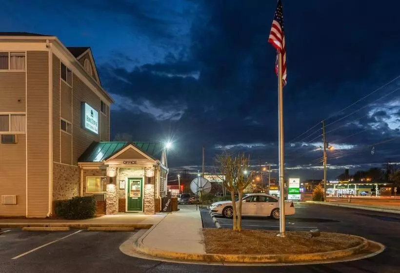 בית מלון כפרי Hometowne Studios By Red Roof Gainesville, Ga