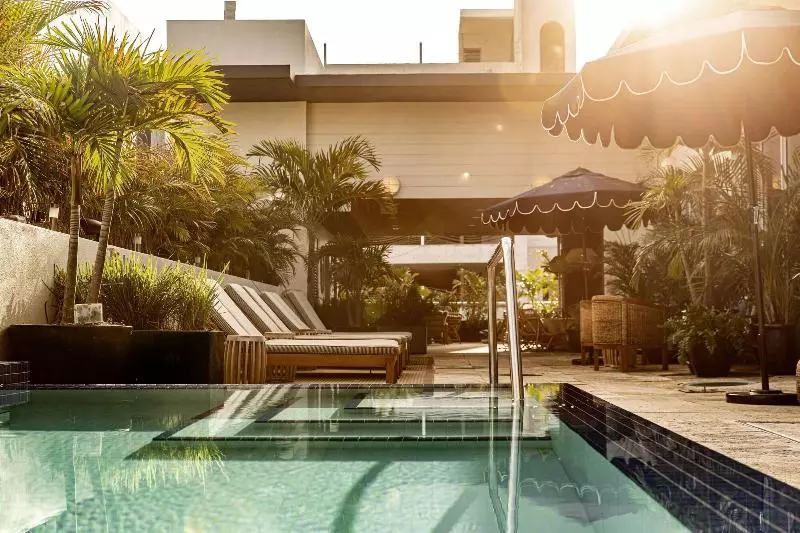 בית מלון כפרי Kayak Miami Beach