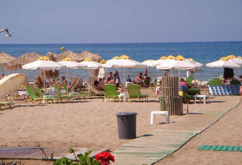 ホテル Smaragdine Beach