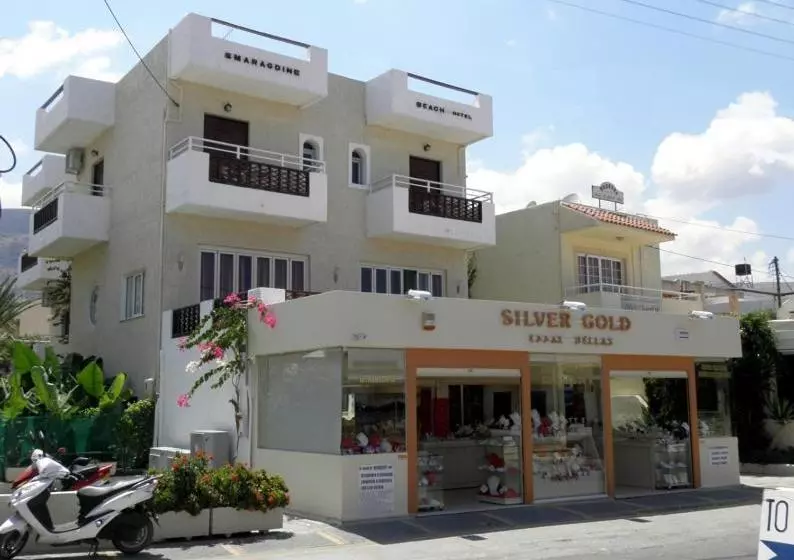 Hotel Smaragdine Beach