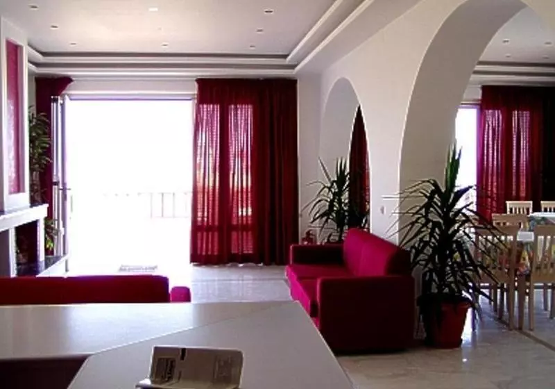 Hotel Smaragdine Beach