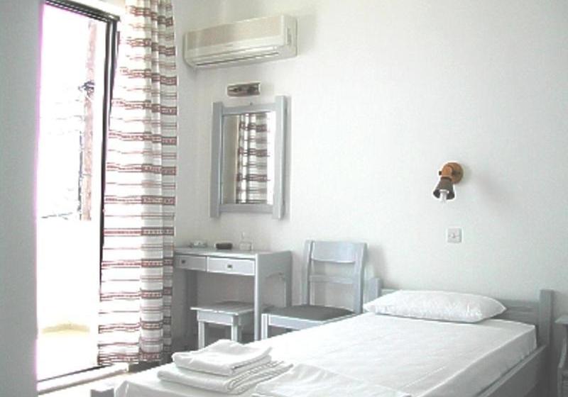 ホテル Smaragdine Beach