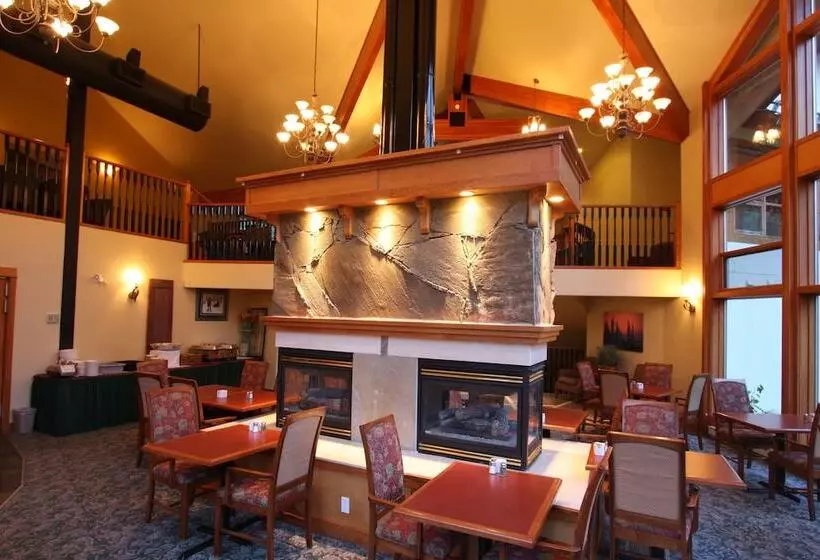 酒店 The Pinnacle Lodge