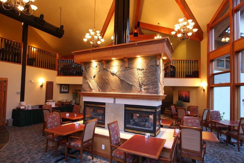 هتل The Pinnacle Lodge