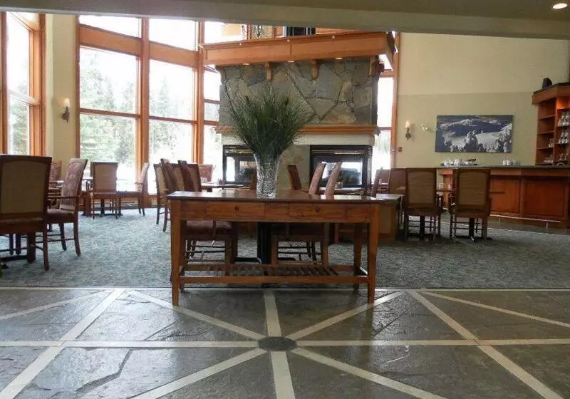 酒店 The Pinnacle Lodge