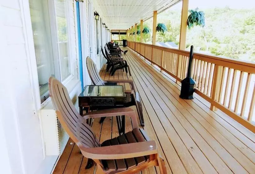 酒店 Winnisquam Lake Inn