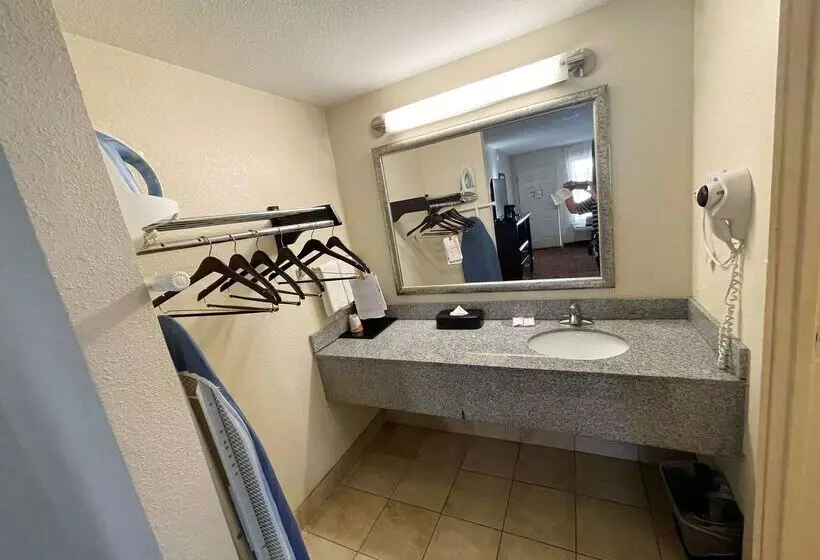 Motel 6 Oklahoma City Ok Fairgrounds West