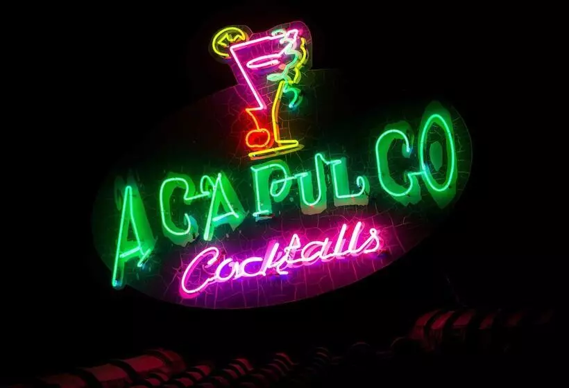 Acapulco Marinos Apartments Adults Only