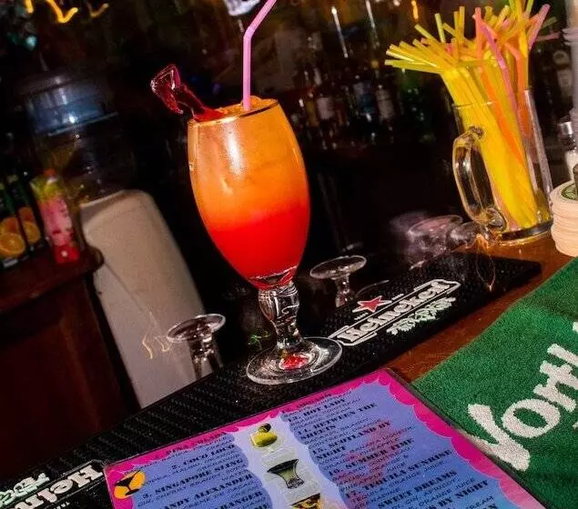 Acapulco Marinos Apartments Adults Only